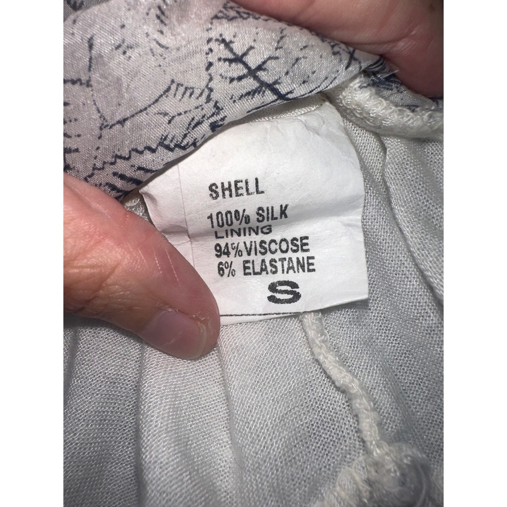 Giusy Made in Italy Silk Floral Tank Top White Navy Blue Sleeveless Blouse Small - Picture 5 of 6